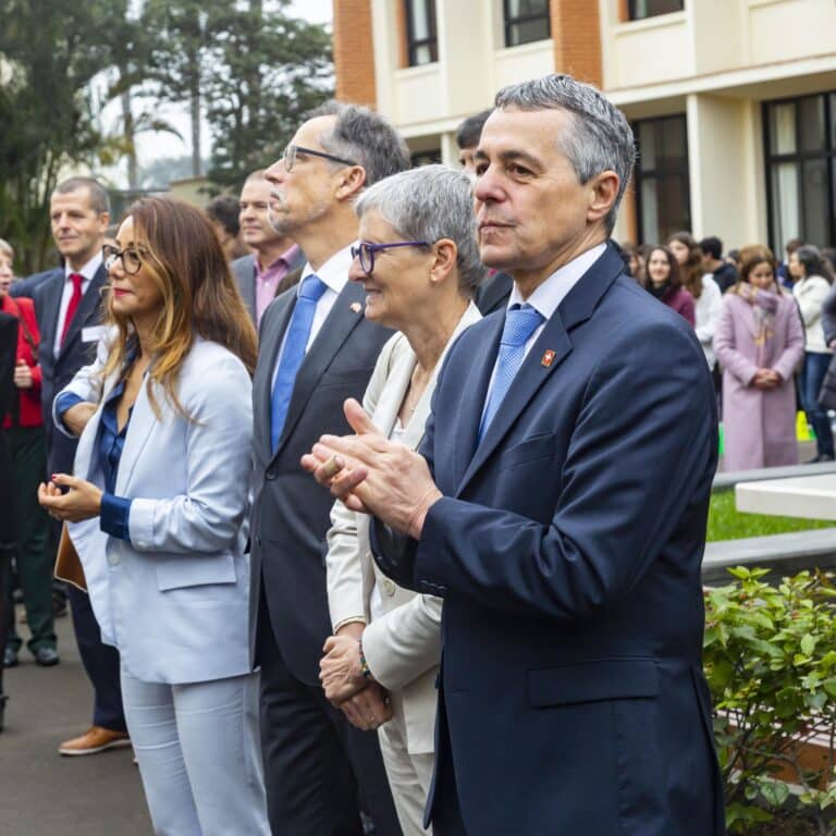 Bundesrat Cassis besucht Schweizerschule in Lima, Peru