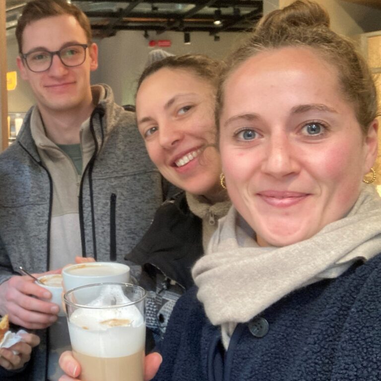 L'enseignante Romana Steck à l'école suisse de Milan